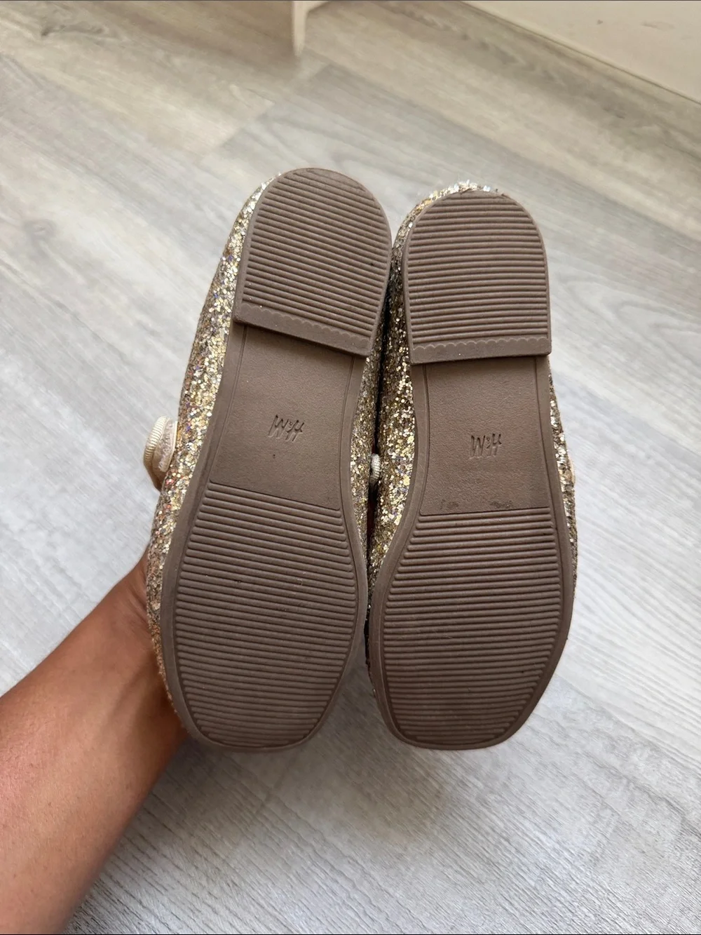 Toddler Girl H&M Gold Glitter Mary Jane Dress Shoes